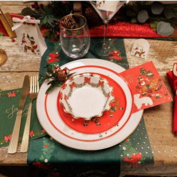 Taças Brancas E Douradas...