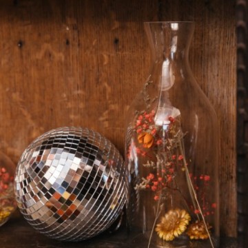 Bola de Espelhos 20cm Prata