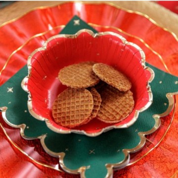 Taças Vermelhas E Douradas